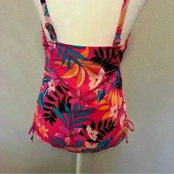 Croft & Barrow pink floral bathing suite top or tankini ruched sides size small - Picture 8 of 14